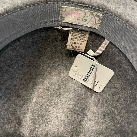 Free People Felt hat with brim - NWT - Picture 3 of 3